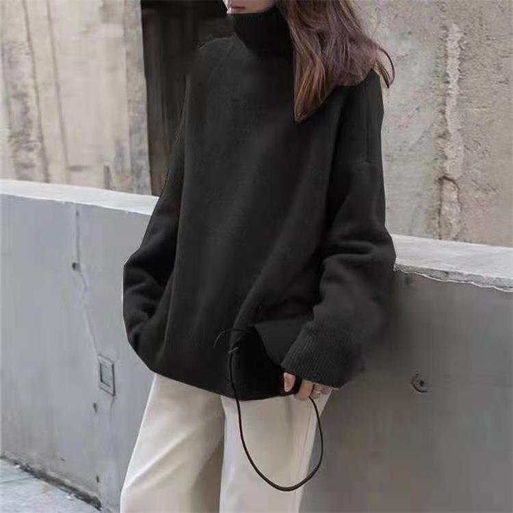 High-necked, padded sweater with a baggy look